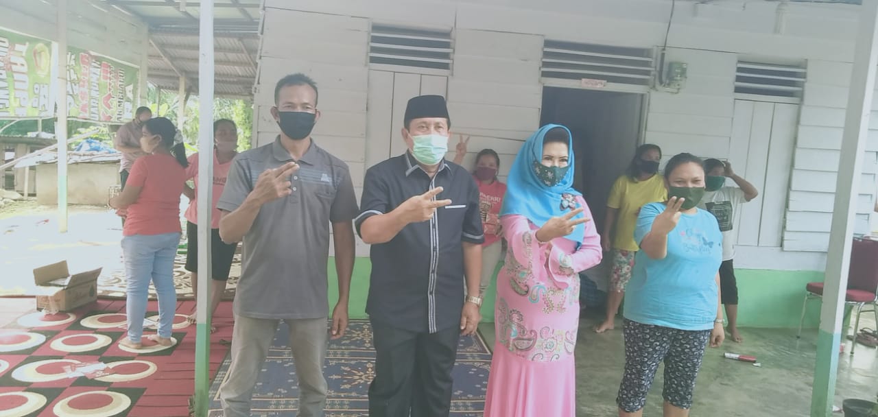 Warga Desa Suka Maju Antusias Sambut Pasangan Sukawan