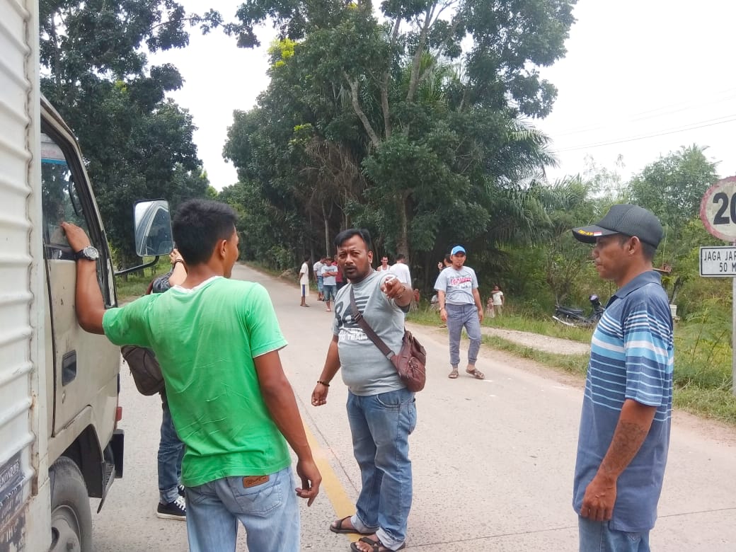 Masyarakat Bukit Timah Resah Dengan Sopir Mobil Yang Kebut-Kebutan