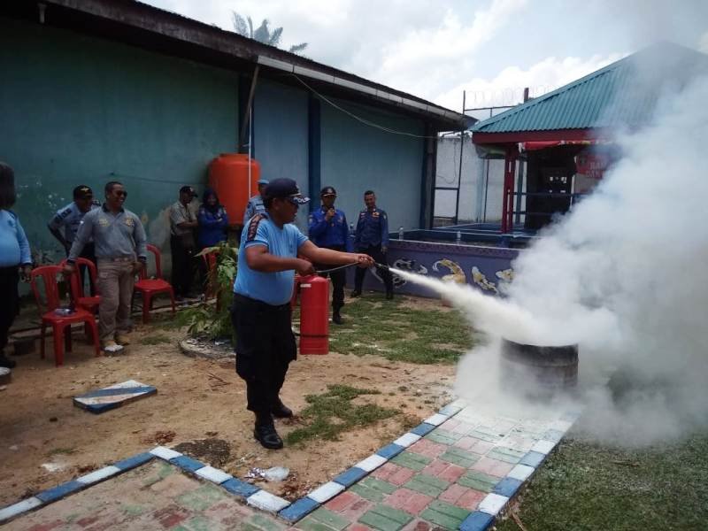 Rutan Dumai Gelar Simulasi Pemadaman Kebakaran