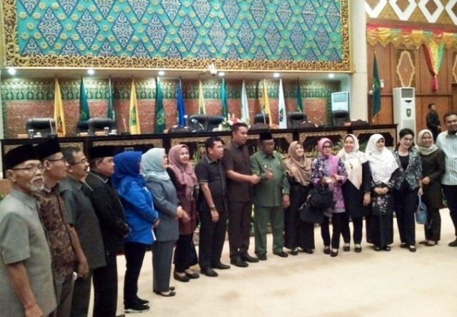 Dewan Usulkan Wan Thamrin Jadi Gubernur Riau Definitif