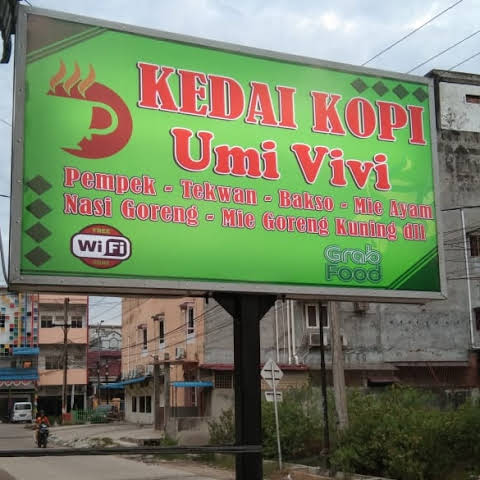 Umi Vivi Berikan Harga Khusus pada Pelanggan di Rumah
