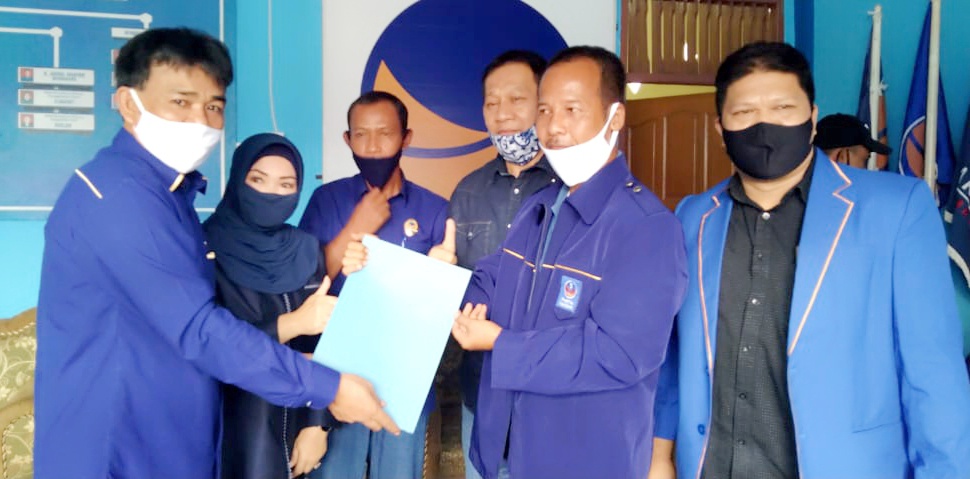 Silahturahmi Ketua DPD Partai Nasdem Kota Dumai sekalian Menyerahkan SK Kepengurusan Partai