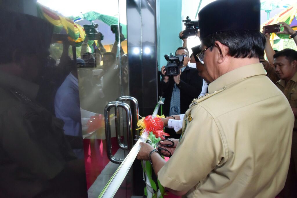 Bupati Wardan Resmikan Kantor Balai Nikah dan Manasik Haji