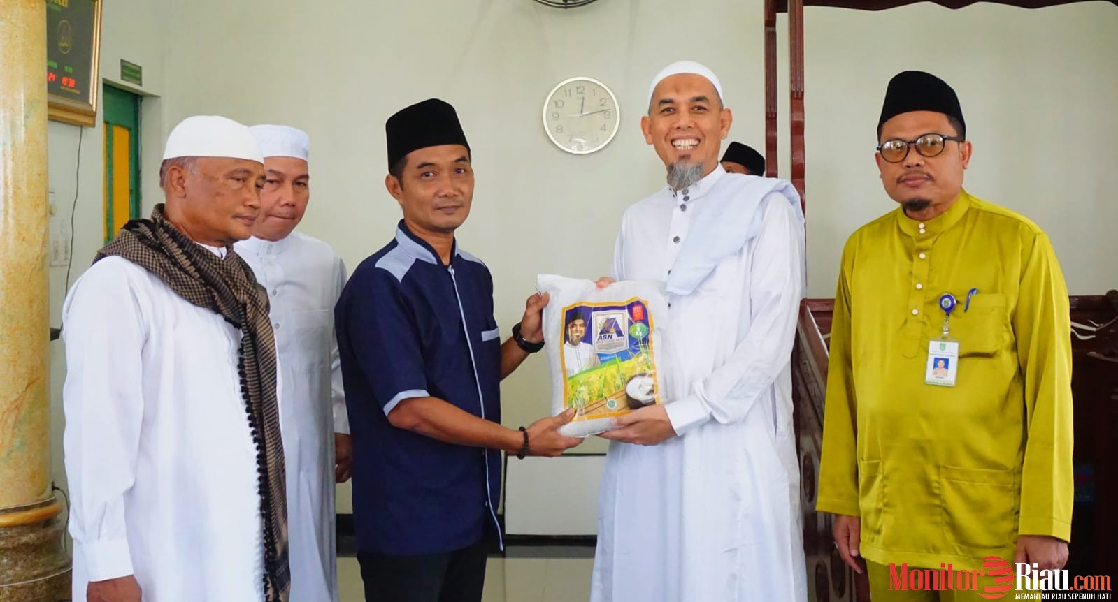 Safari Jum’at di Masjid Al-Arafah, Wako Berpesan Selalu Jaga Shalat Lima Waktu