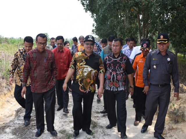 Bupati Amril Kunjungi Lahan Pembangunan Islamic Centre