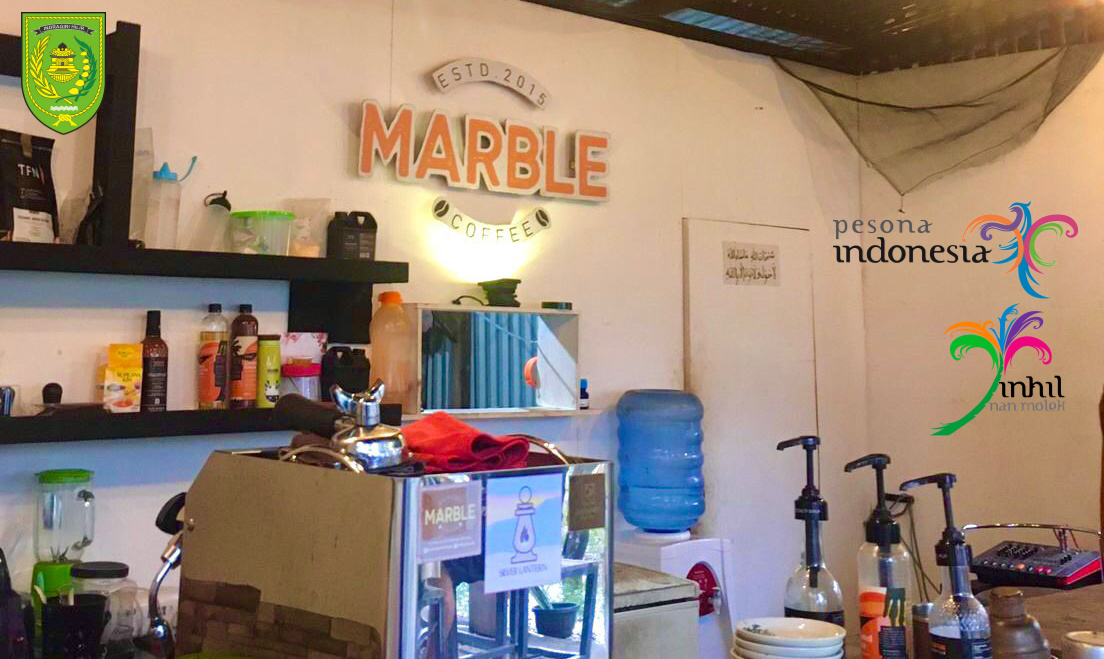 Menikmati Sajian Lumpia dan Lempeng Pandan di Marble Caffee