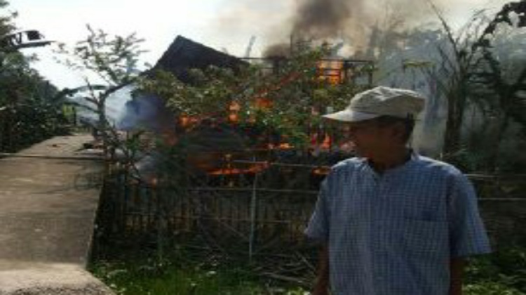 Pulang dari Penggilingan Padi, Rumah Kakek Idin di Baserah Ludes Dilahap Sijago Merah