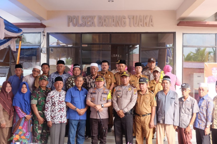 Wabup Inhil Hadiri Peresmian Kantor Polsek Batang Tuaka