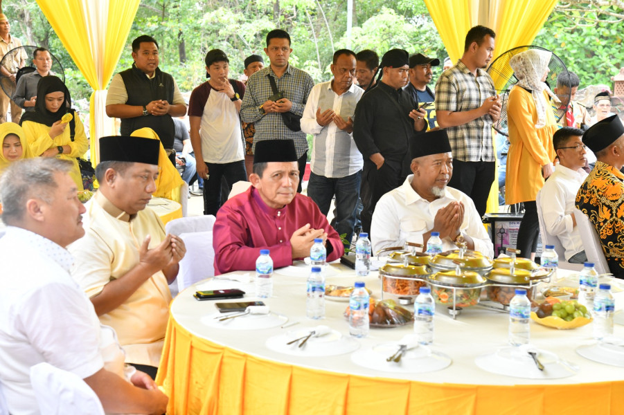 Wakil ketua 1 DPRD provinsi Kepri Rizki Faisal mengadakaan halal BI halal di Batam