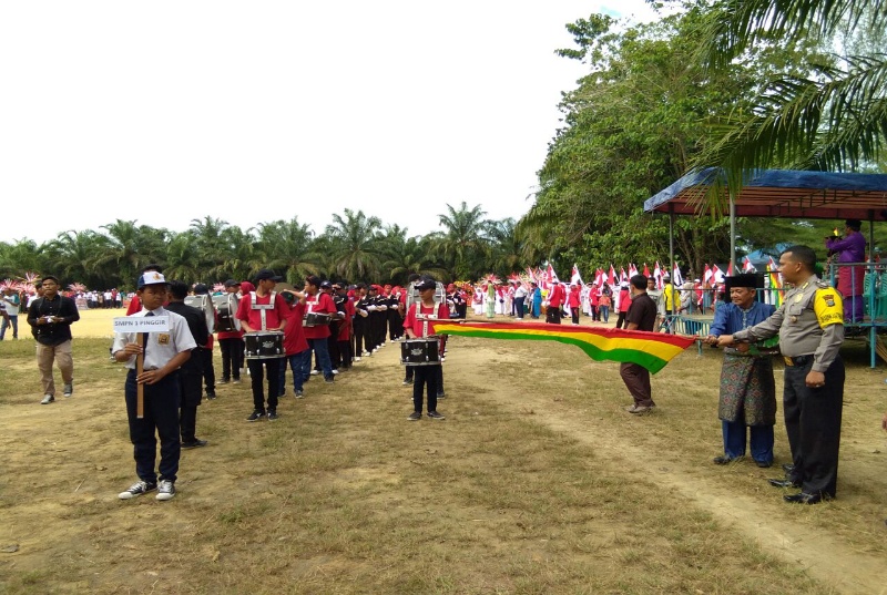 Dua Ribu Warga Muara Basung Ramaikan Pawai Peringati HUT RI Ke 72