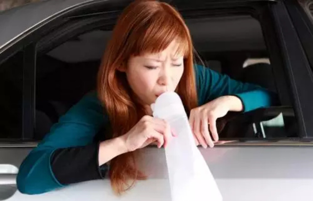 Tips Ampuh Cegah Mual saat Berkendara Jarak Jauh