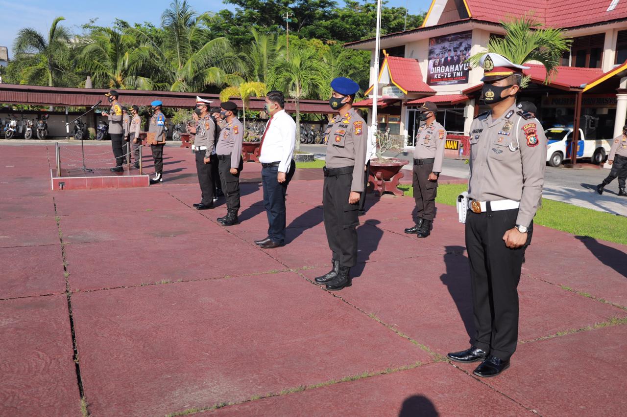 Personil Polres Inhil yang Berprestasi dapat Penghargaan