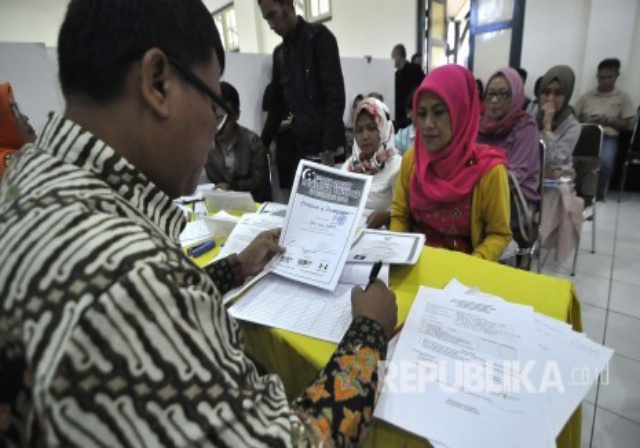 Masyarakat Mengaku Sulit Akses Info PPDB Online