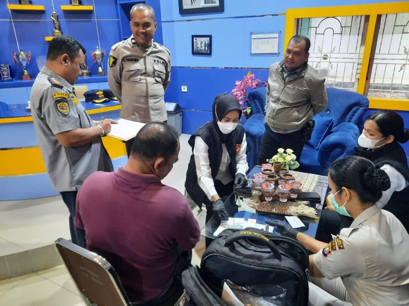 Polres Dumai Laksanakan Test Urine Kepada Personil Dishub Kota Dumai