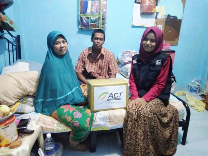 Semringah Nurrahayu Pasca Operasi Usus Buntu