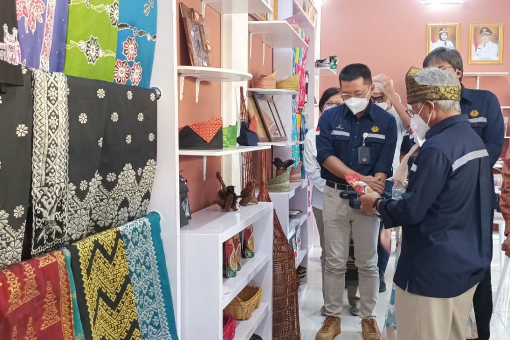 Kepala SKK Migas Apresiasi Sentra Budaya - Ekraf Melayu Riau.