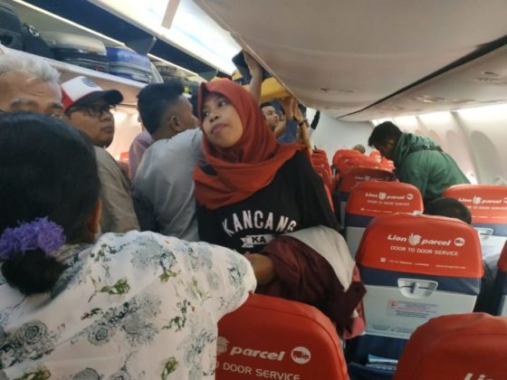 Malindo Air Tergelincir di Bandara Husein Sastranegara