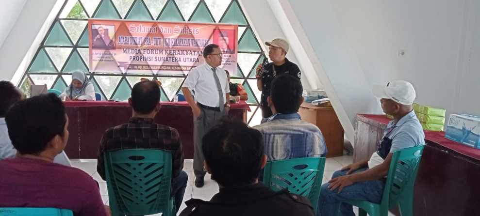 Pembicara Nasional, Wahyudi El Panggabean Beri Motivasi pada Puluhan Wartawan Sumut
