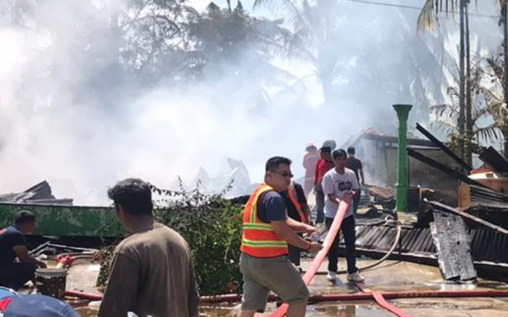 Satu Unit Rumah di Inhil Rata Dilalap Api