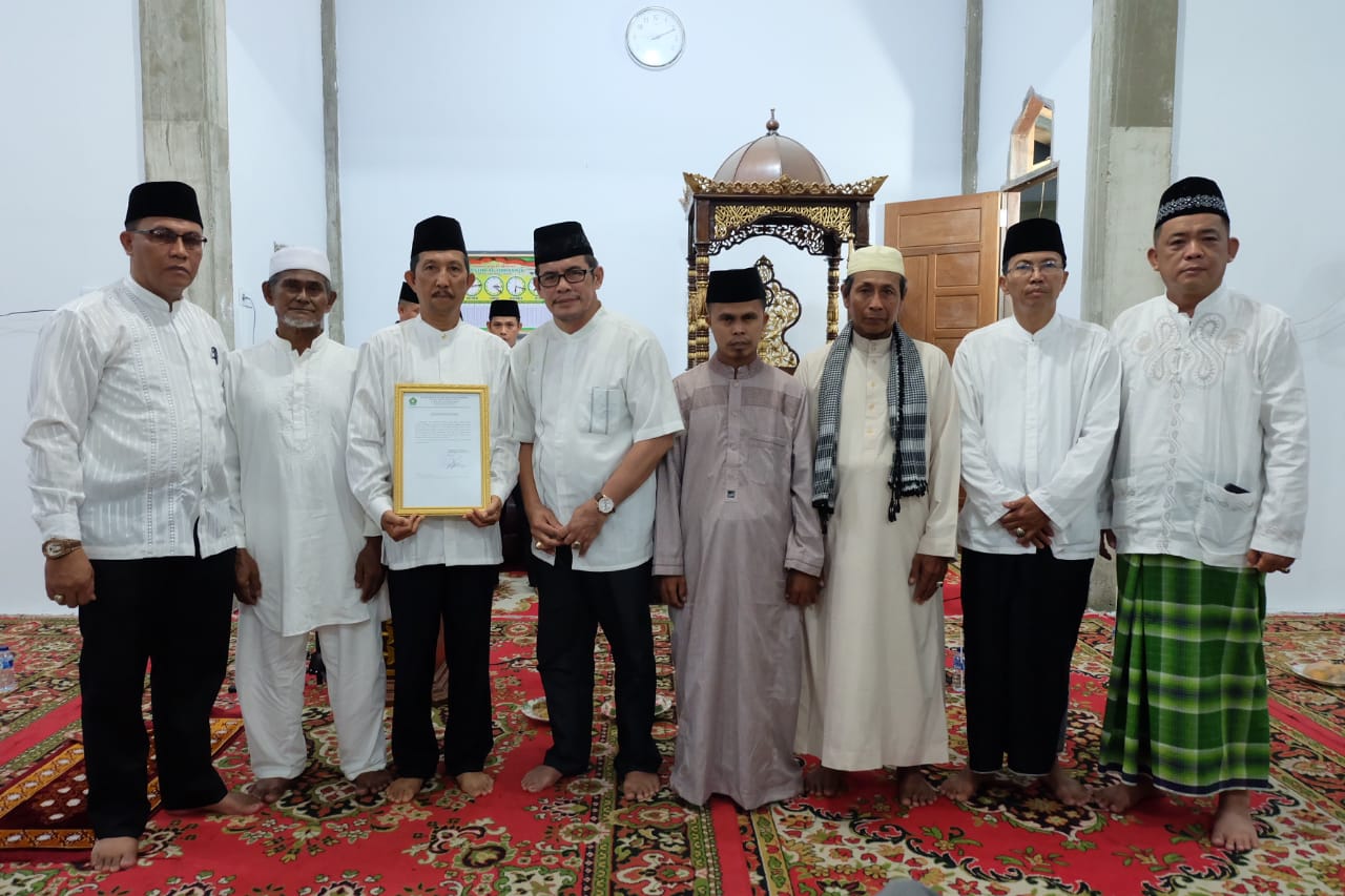 Pemkab Inhil Kukuhkan Surau Al-Hidayah Menjadi Mesjid