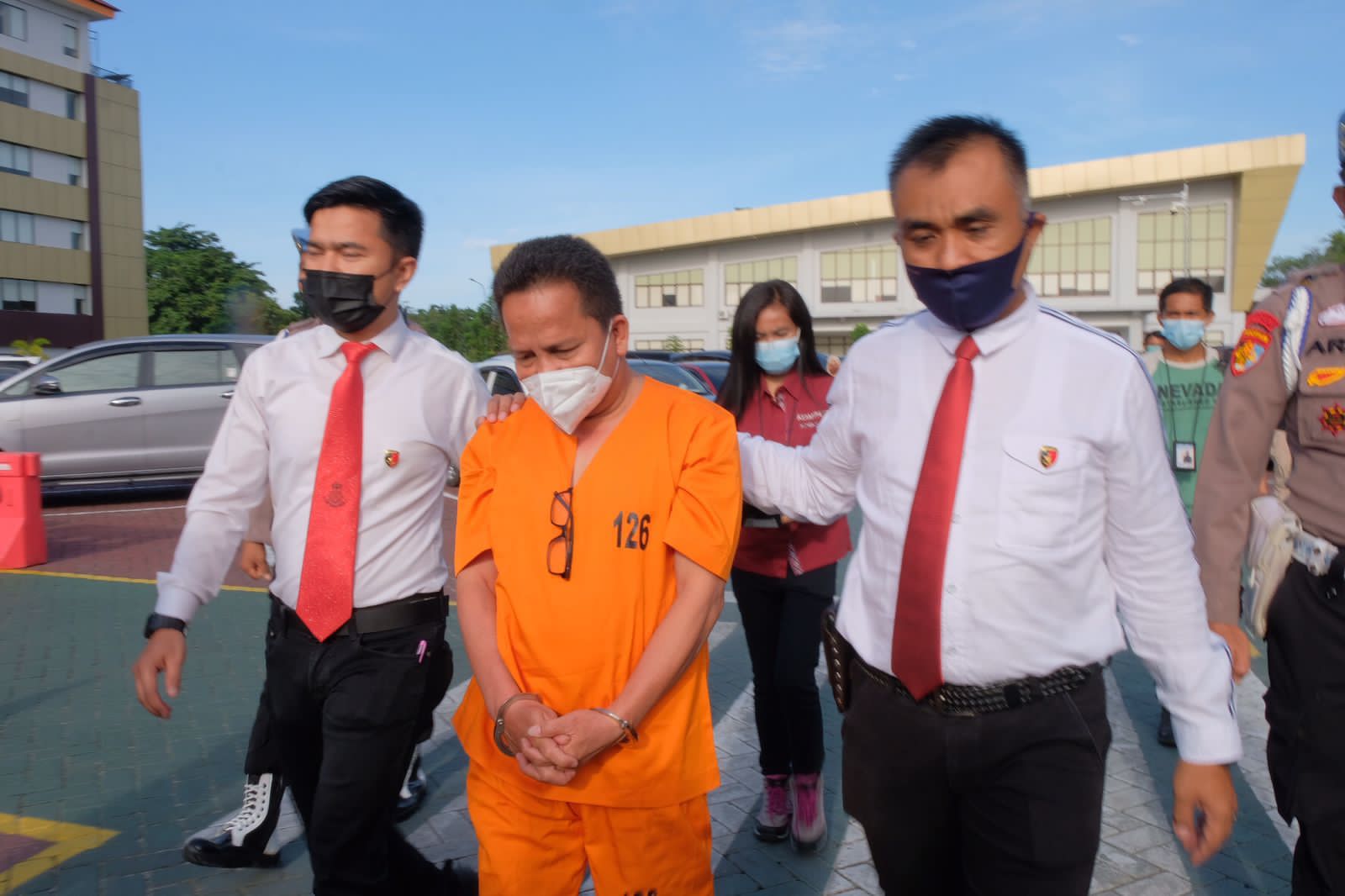 Diduga Korupsi Hibah Alat Kesehatan, Polda Riau Tahan Kadiskes Meranti