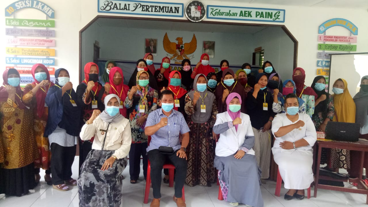 Camat Rantau Utara Membuka Langsung Kegiatan Bimtek Kader Posyandu Kelurahan Aek Paing