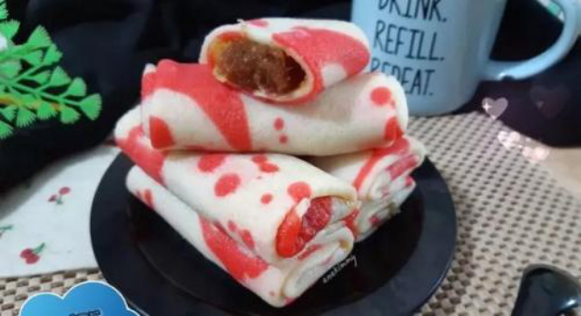 Dadar Gulung Merah Putih Spesial Hari Kemerdekaan RI, Enak Banget!