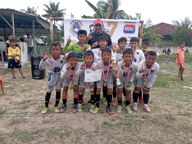 Ketua ASKOT PSSI Dumai, Tutup Ramadhan 7 League U-11 di Lapangan Persekat