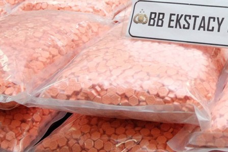 Sekitar 30.000 Butir Ekstasi Diamankan, Pelaku Berasal Dari Dumai