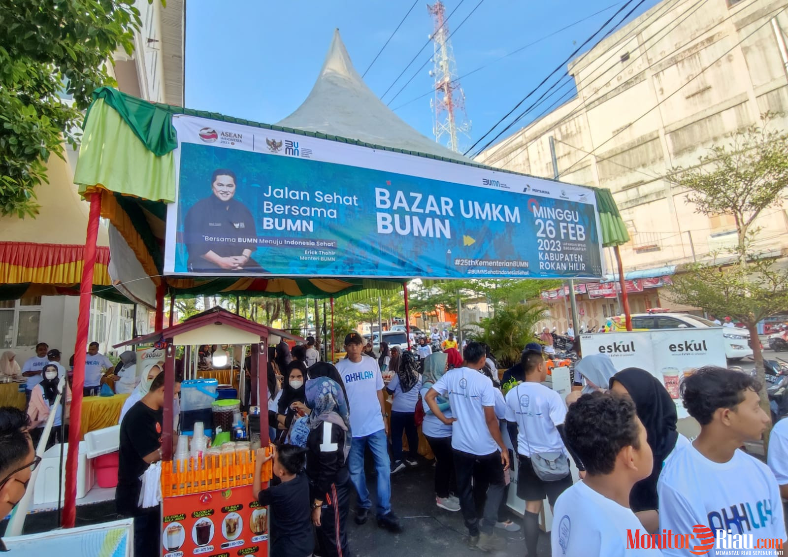 Berkah Jalan Sehat Bersama BUMN di Rohil, Produk UMKM Laris Manis