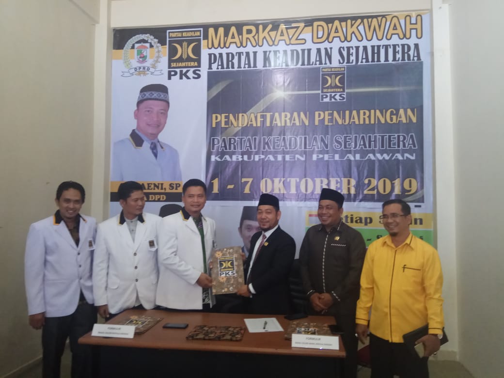 PKS Buka Penjaringan, Adi Sukemi Daftar Pertama