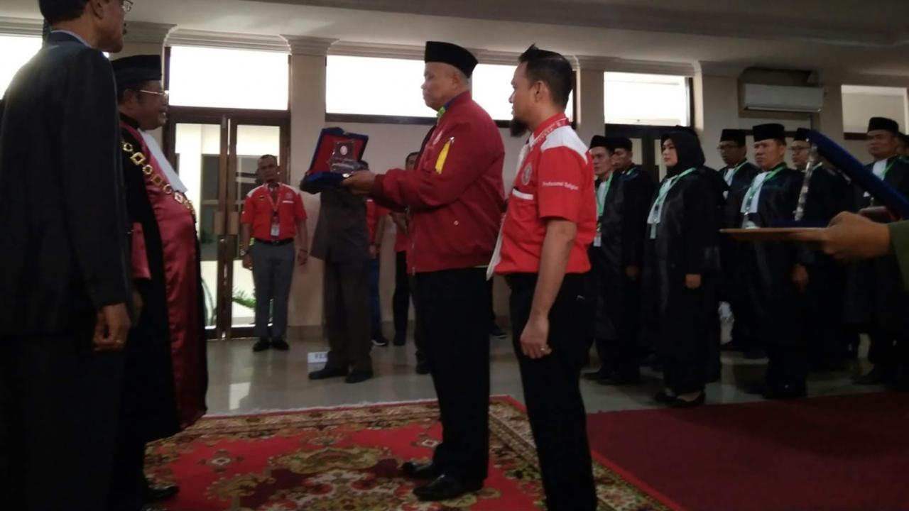 19 Advokat Ferari Diambil Sumpahnya dan Dilantik