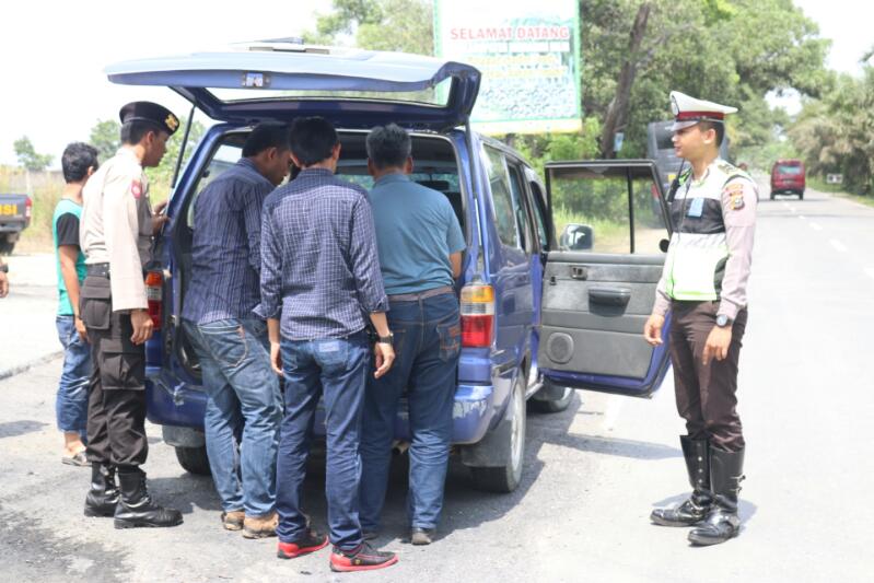 Polres Inhil dan Inhu Razia Cipkon Gabungan di Perbatasan