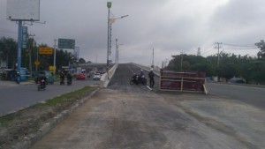 Pengendara Roda Dua Dilarang Melintas di Flyover Pasar Pagi Arengka