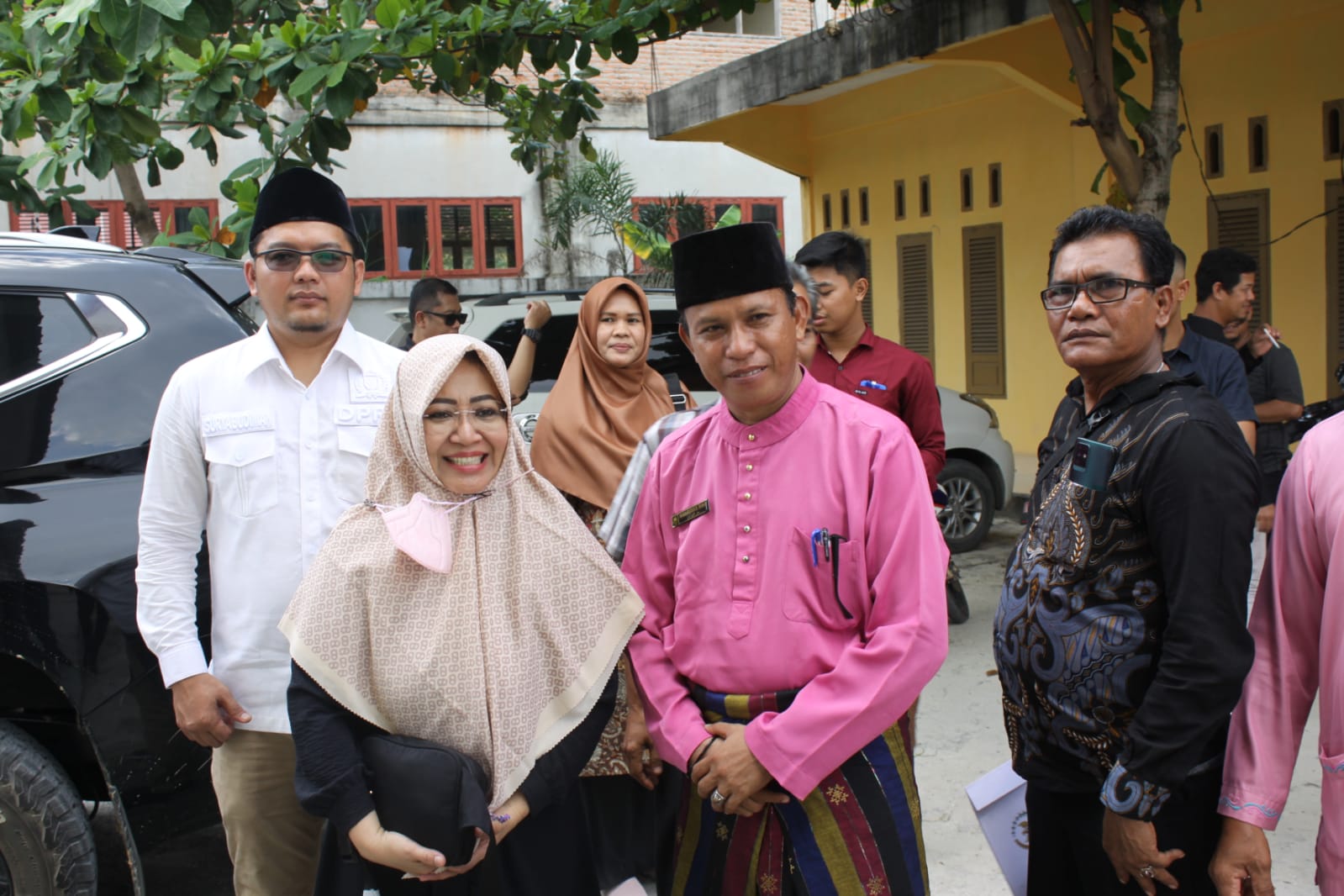 Sekdes Balai Makam Sampaikan Terimakasih Kepada Instiawati Ayus Telah Berkunjung