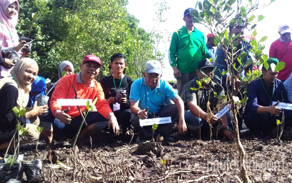 Kader HMI 25 Daerah Peduli Lingkungan di Bengkalis