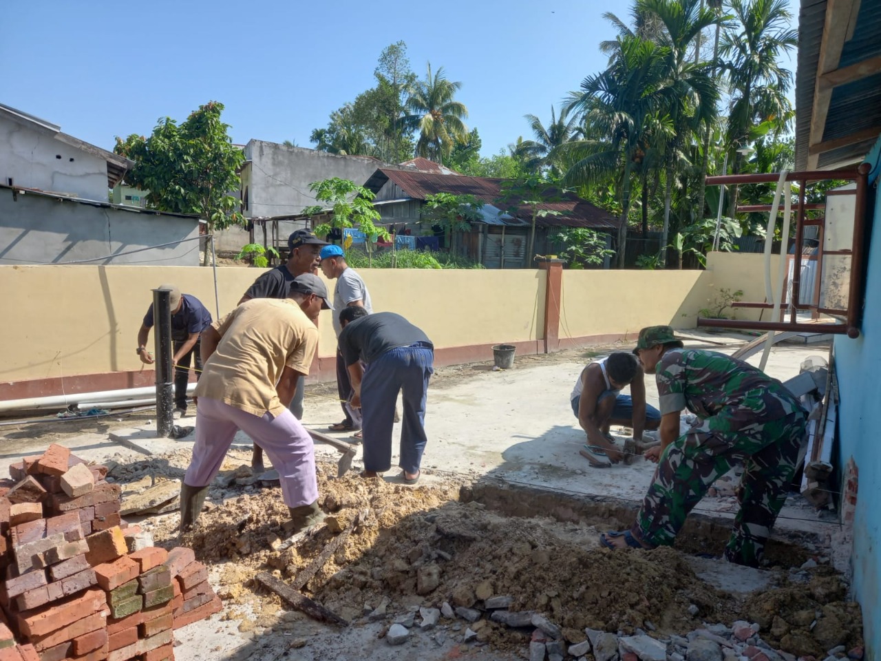 Pelda Sembiring Laksanakan Goro di Mushola Al Amin