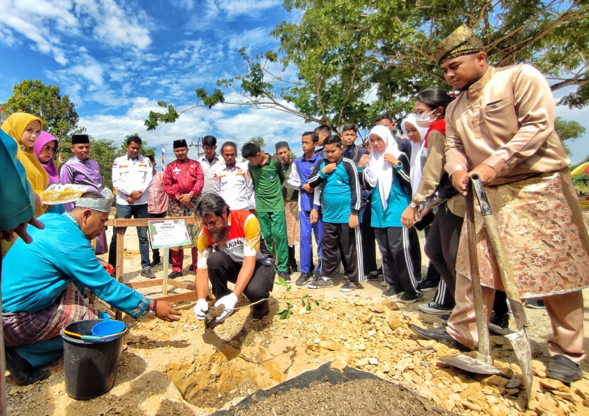 Dukung Program Adiwiyata, PHR Tanam 250 Bibit Pohon untuk Penghijauan Sekolah
