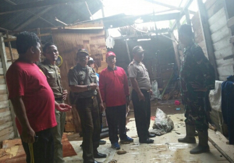 Angin Puting Beliung Ngamuk di Desa Sungai Undan Inhil