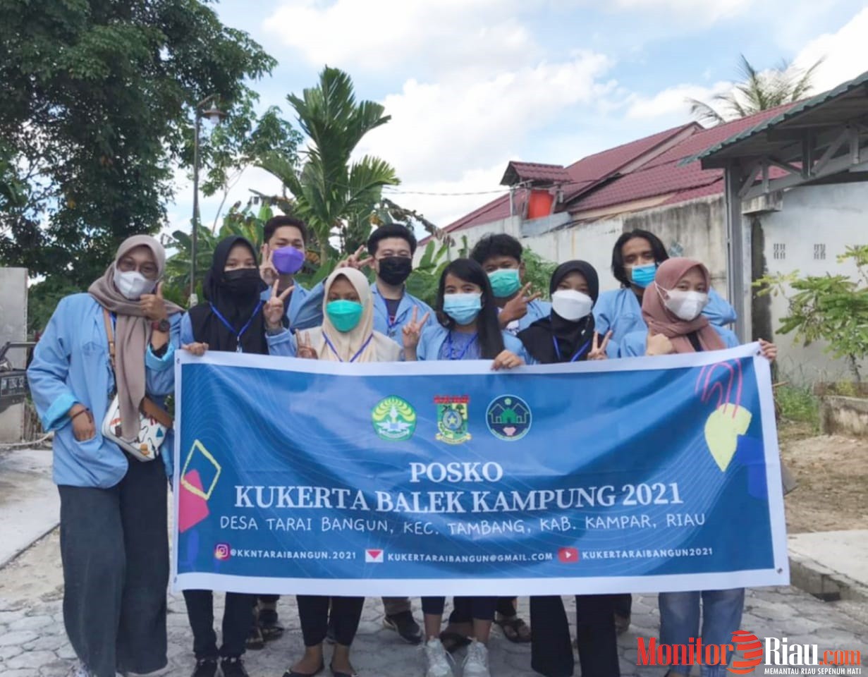 KKN Balek Kampung Desa Tarai Bangun Buat Tong Sampah Dari Barang Bekas