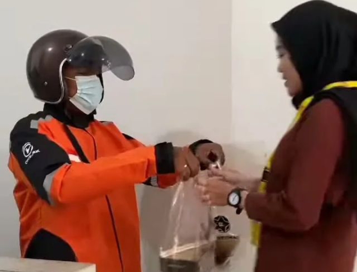 Okejek Gratiskan Ongkir Jam Makan Siang & Makan Malam di Tembilahan