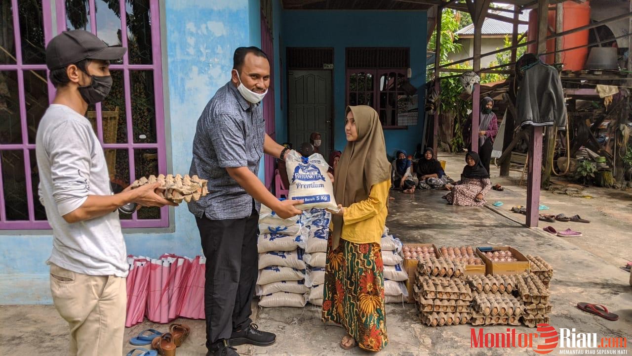 Penyandang Disabilitas Terima Bantuan Dari Ketua DPRD Dumai