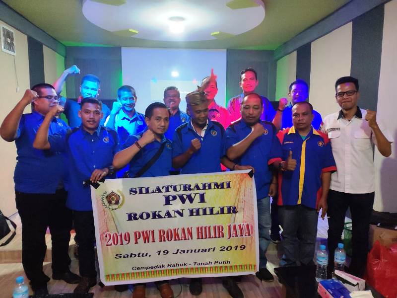 Sandi: Semoga 2019 PWI Rohil Maju Dan Jaya