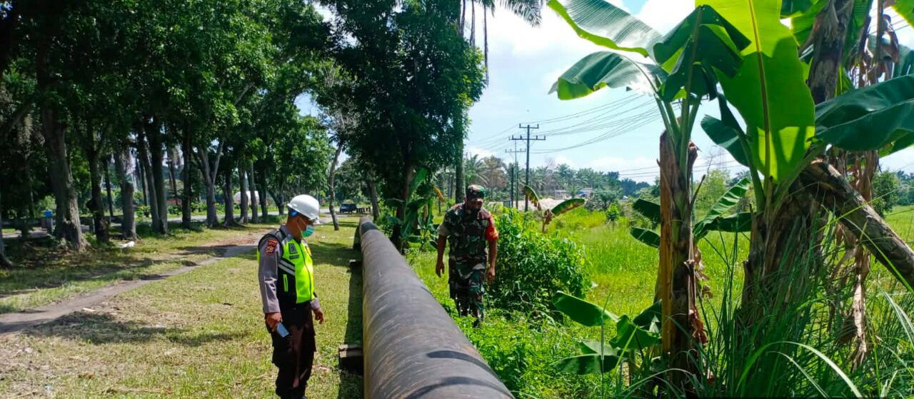 Serma Azman Laksanakan Patroli Pipa PHR Bersama Petugas Keamanan