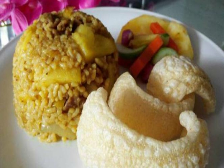 RESEP: Nasi Goreng Kambing Kebuli, Rempahnya Joss!