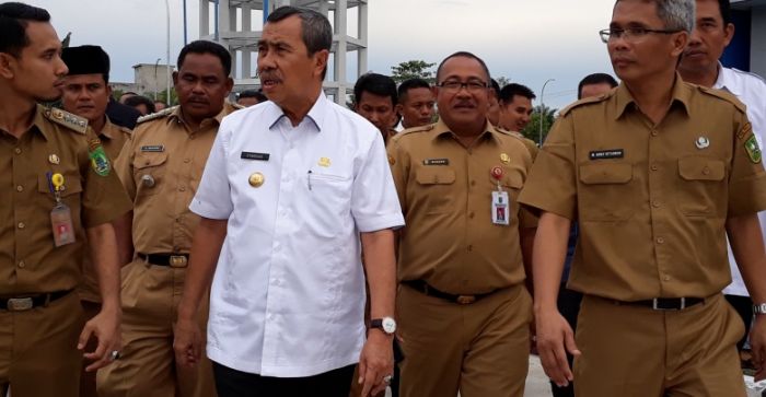 Gubri Tinjau Proyek Pembangunan Durolis
