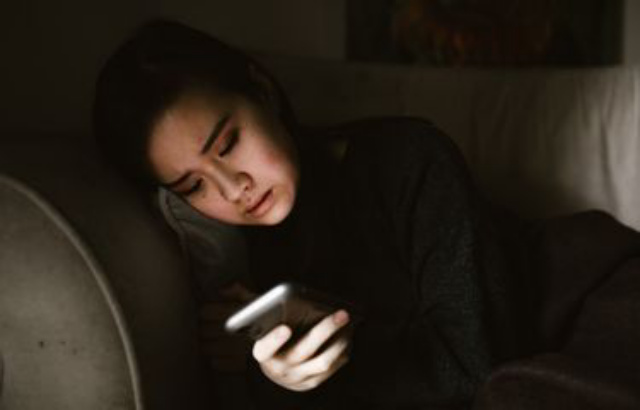 4 Alasan si Tukang Ghosting Kembali Menghubungi Kita