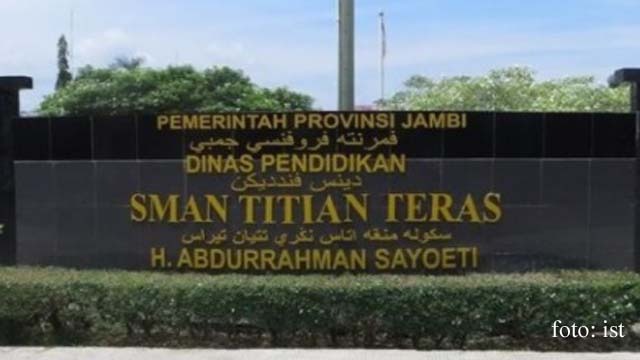 Kepala SMA Titian Teras Dimutasi, Kini SMA Unggul itu Dinahkodai Pelaksana Tugas