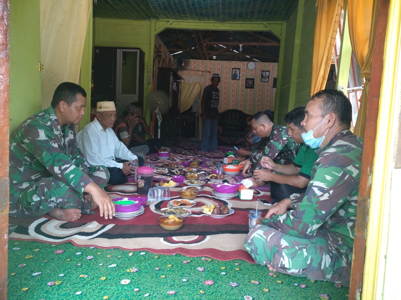 TMMD ke 107, Ketua RT 08 Taja Makan Siang Bersama