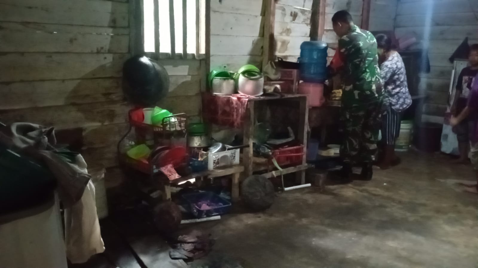 Serda M Andi Darmawan Laksana Program Babinsa Masuk Dapur